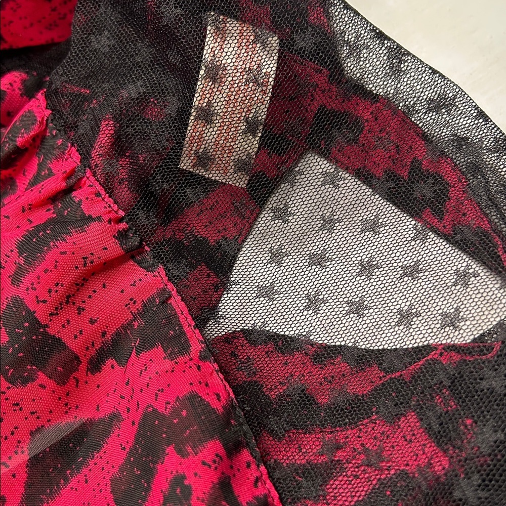No Boundaries Geometric Pink and Black Blouse - Picture 8 of 9